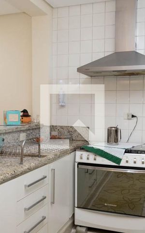 Casa à venda com 180m², 3 quartos e 2 vagas Casa à venda com 180m², 3 quartos e 2 vagasSalas e cozinha