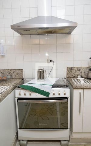 Casa à venda com 180m², 3 quartos e 2 vagas Casa à venda com 180m², 3 quartos e 2 vagasSalas e cozinha