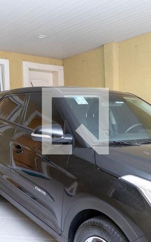 Casa à venda com 180m², 3 quartos e 2 vagas Casa à venda com 180m², 3 quartos e 2 vagasGaragem