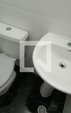 Casa à venda com 180m², 3 quartos e 2 vagasBanheiro 