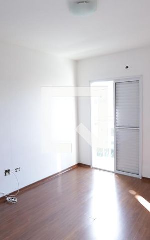 Casa à venda com 180m², 3 quartos e 2 vagasSuíte