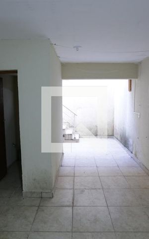 Casa à venda com 180m², 3 quartos e 2 vagasPorão