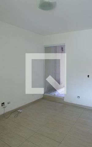 Casa à venda com 180m², 3 quartos e 2 vagasSala
