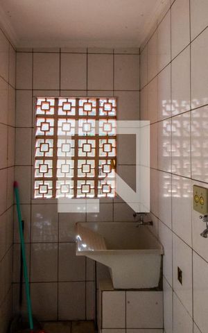 Casa à venda com 340m², 4 quartos e 4 vagasCasa 2 - Área de Serviço