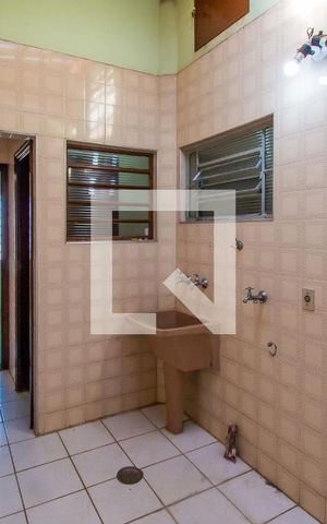 Casa à venda com 340m², 4 quartos e 4 vagasÁrea de Serviço