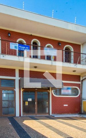 Casa à venda com 340m², 4 quartos e 4 vagasFachada