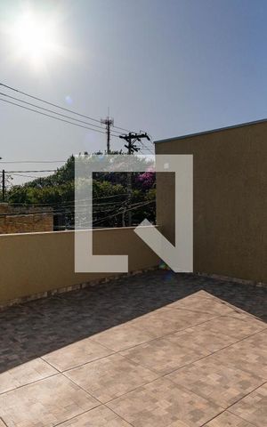 Casa à venda com 191m², 3 quartos e 2 vagas Casa à venda com 191m², 3 quartos e 2 vagasVaranda