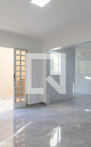 Casa à venda com 191m², 3 quartos e 2 vagas Casa à venda com 191m², 3 quartos e 2 vagasSala de Jantar