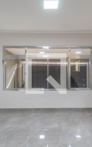 Casa à venda com 191m², 3 quartos e 2 vagas Casa à venda com 191m², 3 quartos e 2 vagasSala