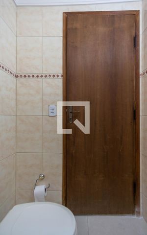 Casa à venda com 191m², 3 quartos e 2 vagas Casa à venda com 191m², 3 quartos e 2 vagasLavabo