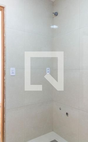 Casa à venda com 191m², 3 quartos e 2 vagas Casa à venda com 191m², 3 quartos e 2 vagasBanheiro da Suíte