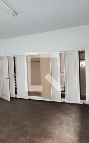 Casa à venda com 385m², 4 quartos e 2 vagas Casa à venda com 385m², 4 quartos e 2 vagasQuarto 3