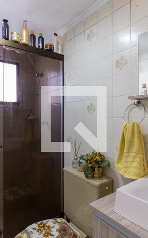 Apartamento para alugar com 48m², 2 quartos e 1 vaga Apartamento para alugar com 48m², 2 quartos e 1 vagaBanheiro