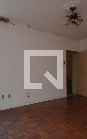 Apartamento à venda com 71m², 2 quartos e sem vagaSala