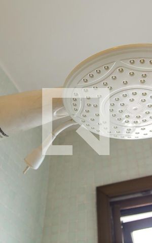 Apartamento à venda com 100m², 2 quartos e 2 vagasBanheiro Social - Chuveiro