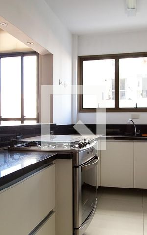 Apartamento à venda com 100m², 2 quartos e 2 vagasCozinha