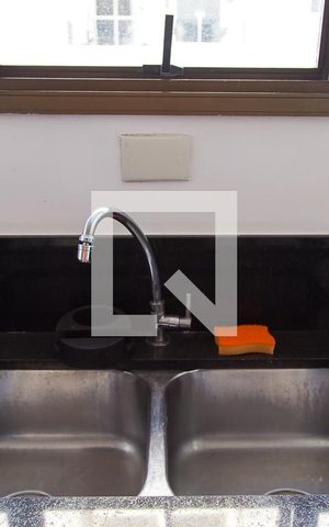 Apartamento à venda com 100m², 2 quartos e 2 vagasCozinha - Detalhe