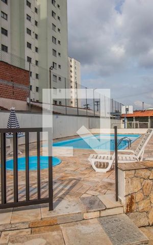 Apartamento à venda com 100m², 2 quartos e 2 vagas Apartamento à venda com 100m², 2 quartos e 2 vagasPiscinas