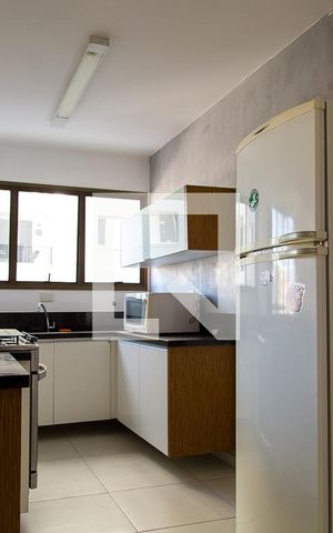 Apartamento à venda com 100m², 2 quartos e 2 vagasCozinha