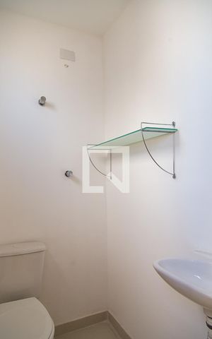 Apartamento à venda com 100m², 2 quartos e 2 vagasBanheiro de Serviço