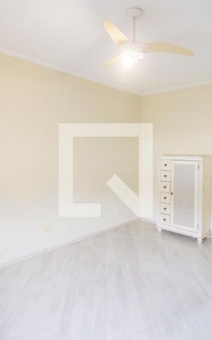 Casa de condomínio à venda com 255m², 4 quartos e 3 vagasSuíte 1