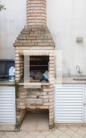 Casa de condomínio à venda com 255m², 4 quartos e 3 vagasChurrasqueira