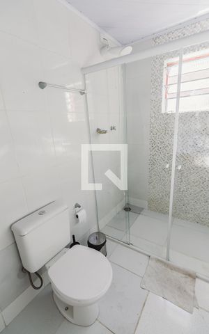 Casa à venda com 280m², 3 quartos e 1 vaga Casa à venda com 280m², 3 quartos e 1 vagaCasa 2 Banheiro