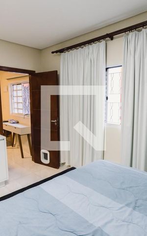 Casa à venda com 280m², 3 quartos e 1 vaga Casa à venda com 280m², 3 quartos e 1 vagaCasa 2 Quarto