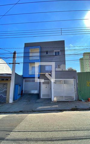 Casa de condomínio à venda com 200m², 3 quartos e 2 vagasFachada