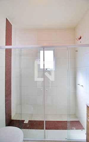 Casa de condomínio à venda com 200m², 3 quartos e 2 vagasBanheiro da Suíte