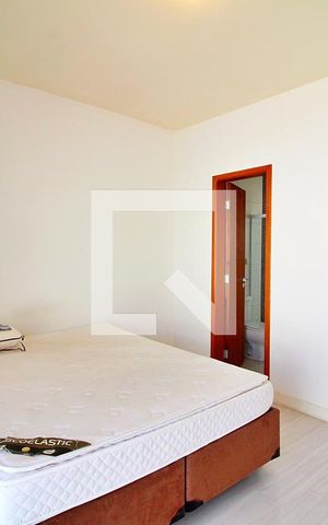 Casa de condomínio à venda com 200m², 3 quartos e 2 vagasQuarto Suíte