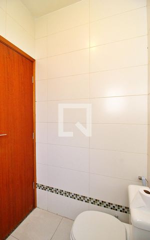 Casa de condomínio à venda com 200m², 3 quartos e 2 vagasBanheiro