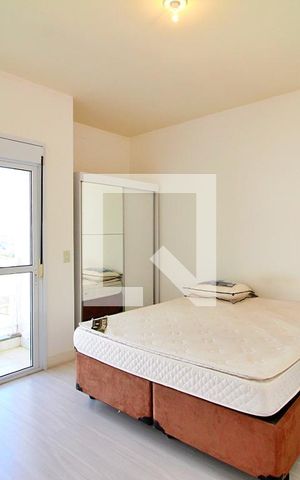 Casa de condomínio à venda com 200m², 3 quartos e 2 vagasQuarto Suíte