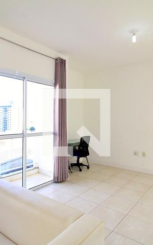 Casa de condomínio à venda com 200m², 3 quartos e 2 vagasSala