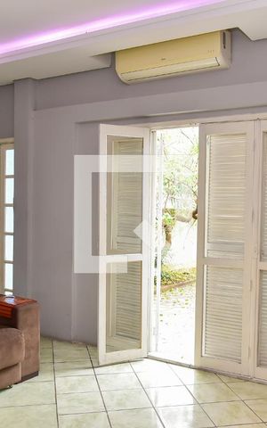 Casa à venda com 200m², 7 quartos e 2 vagas Casa à venda com 200m², 7 quartos e 2 vagasSala 2