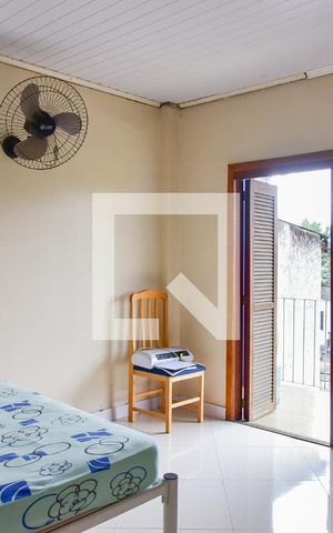 Casa à venda com 200m², 7 quartos e 2 vagas Casa à venda com 200m², 7 quartos e 2 vagasQuarto 2