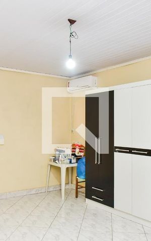 Casa à venda com 200m², 7 quartos e 2 vagas Casa à venda com 200m², 7 quartos e 2 vagasSuíte