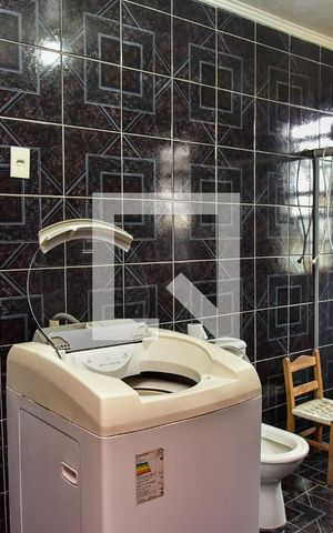Casa à venda com 200m², 7 quartos e 2 vagas Casa à venda com 200m², 7 quartos e 2 vagasBanheiro da Suíte