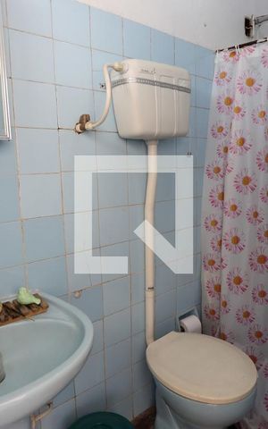 Casa à venda com 246m², 4 quartos e 3 vagasBanheiro de Serviço