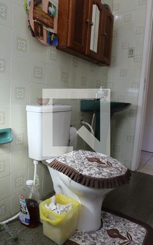 Casa à venda com 246m², 4 quartos e 3 vagasBanheiro da Suíte