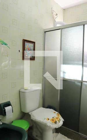 Casa à venda com 246m², 4 quartos e 3 vagasBanheiro
