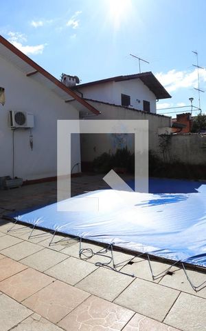 Casa à venda com 246m², 4 quartos e 3 vagasPátio