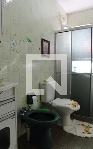 Casa à venda com 246m², 4 quartos e 3 vagasBanheiro