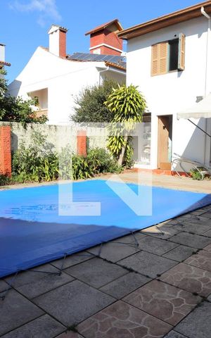 Casa à venda com 246m², 4 quartos e 3 vagasPátio