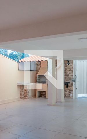Casa à venda com 150m², 4 quartos e 4 vagas Casa à venda com 150m², 4 quartos e 4 vagasÁrea Externa