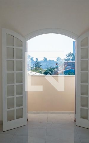 Casa à venda com 150m², 4 quartos e 4 vagas Casa à venda com 150m², 4 quartos e 4 vagasQuarto 1