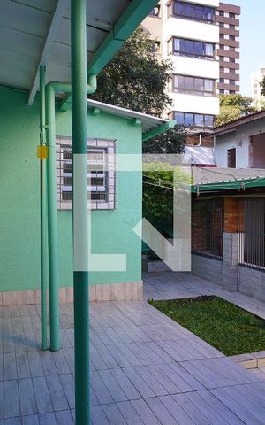 Apartamento à venda com 200m², 2 quartos e 2 vagasCozinha