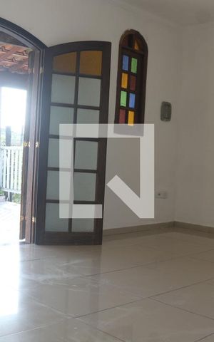 Casa para alugar com 90m², 2 quartos e 1 vagaQuarto Suíte
