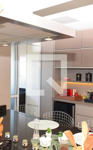 Apartamento à venda com 96m², 2 quartos e 2 vagasCozinha