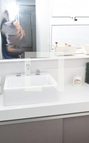 Apartamento à venda com 96m², 2 quartos e 2 vagasBanheiro